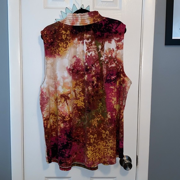 High Ruffle Neck Tank - Picture 2 of 4